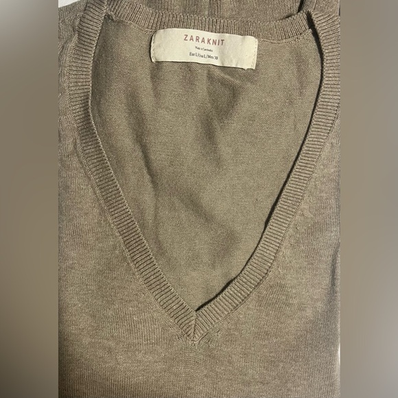 5 for $30 Women's Assorted turtleneck and knit cardigan. - Picture 3 of 6